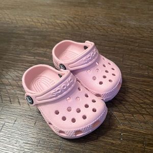 Baby pink crocs like new